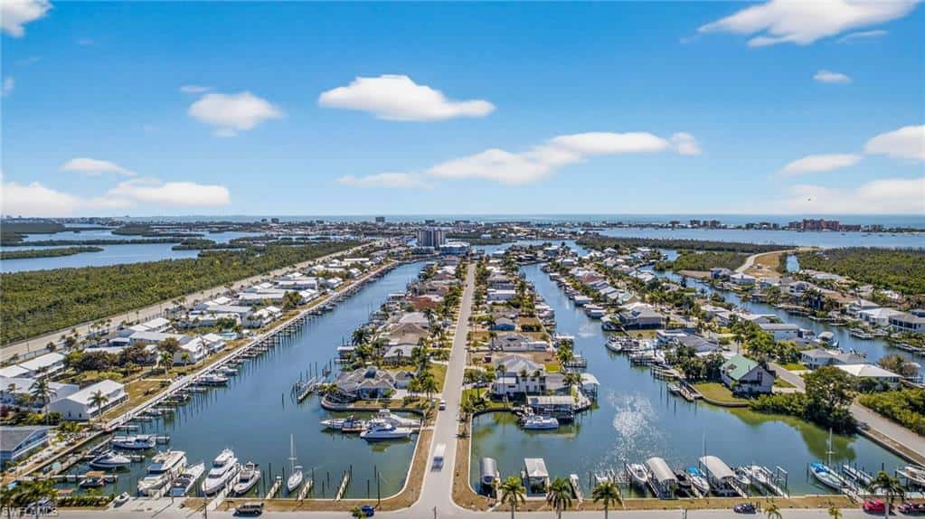12130 Siesta Dr, Fort Myers Beach, photo 36