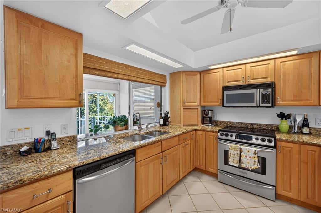 12130 Siesta Dr, Fort Myers Beach, photo 8