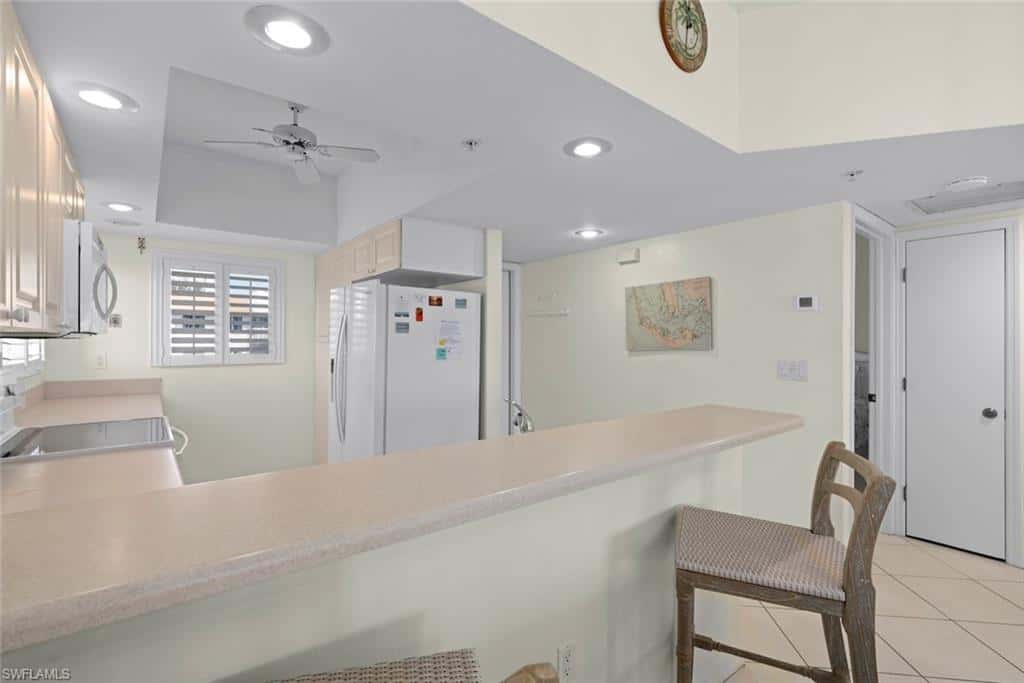 255 Periwinkle Way #5b, Sanibel, photo 6