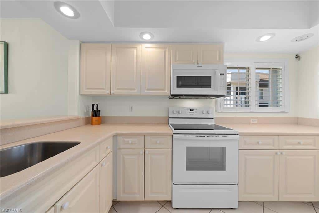 255 Periwinkle Way #5b, Sanibel, photo 13