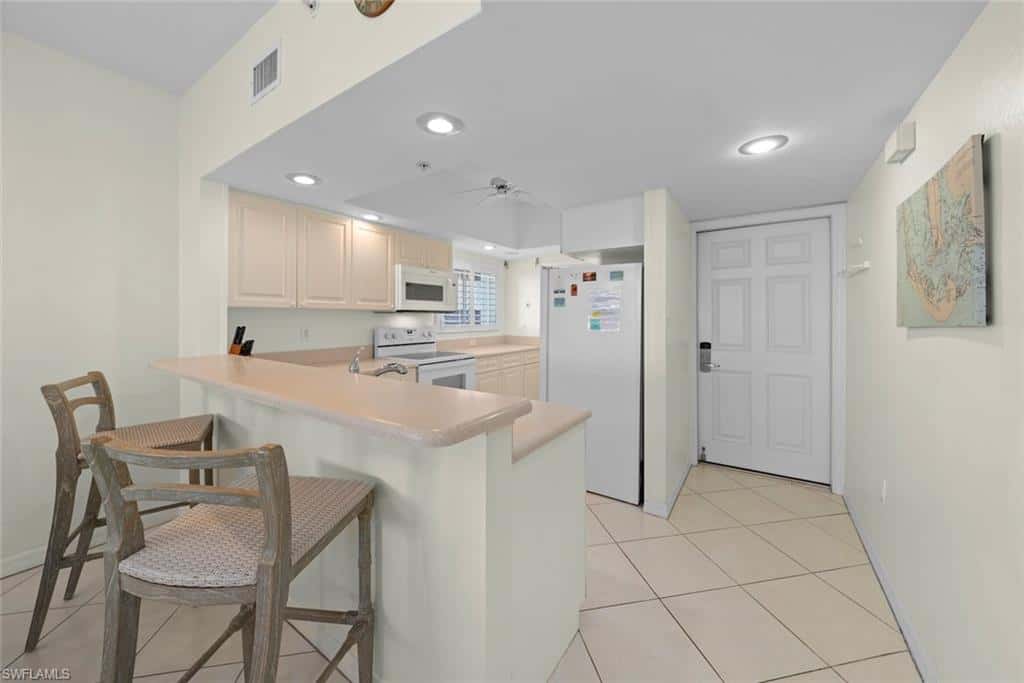 255 Periwinkle Way #5b, Sanibel, photo 5