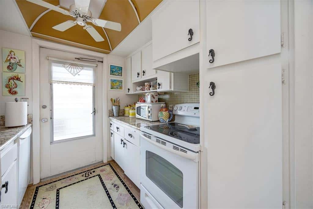 1550 Gulf Shore Blvd #w2, Naples, photo 12
