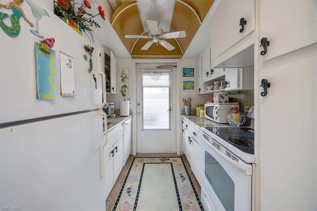 1550 Gulf Shore Blvd #w2, Naples, photo 14