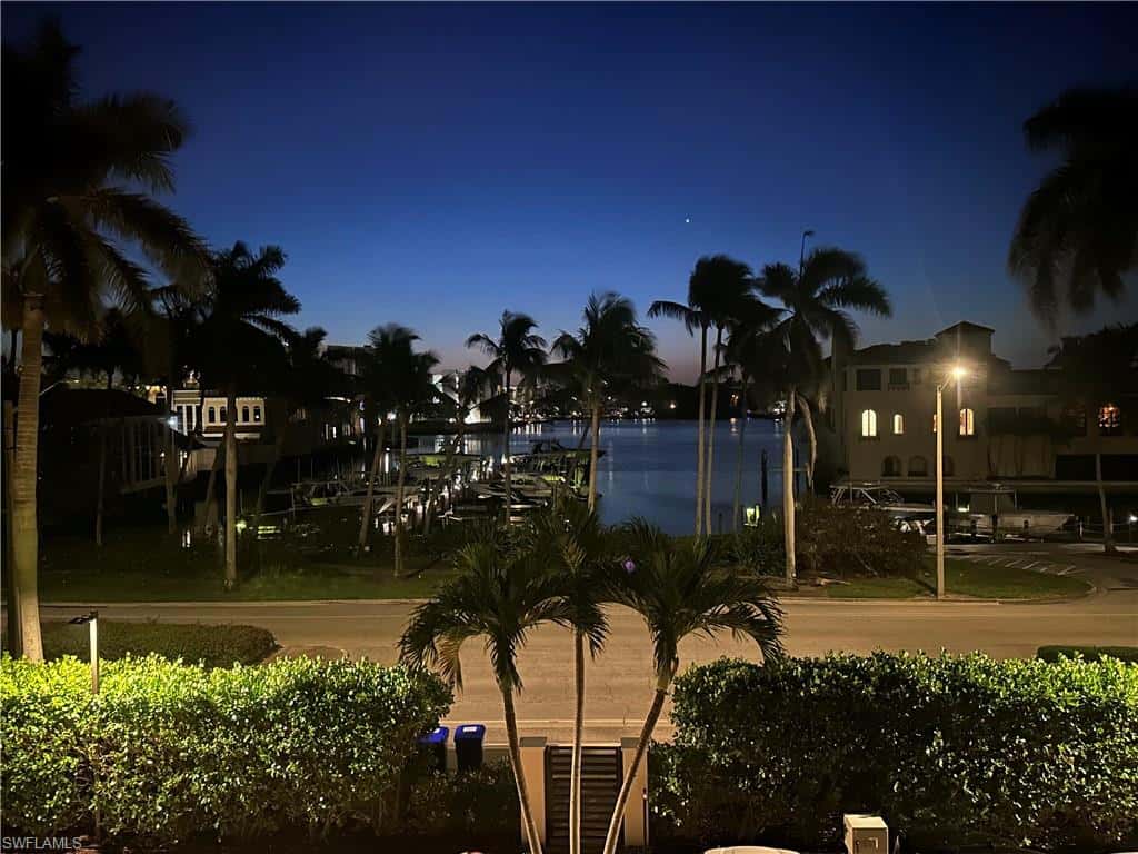 4031 Gulf Shore Blvd #3e, Naples, photo 37