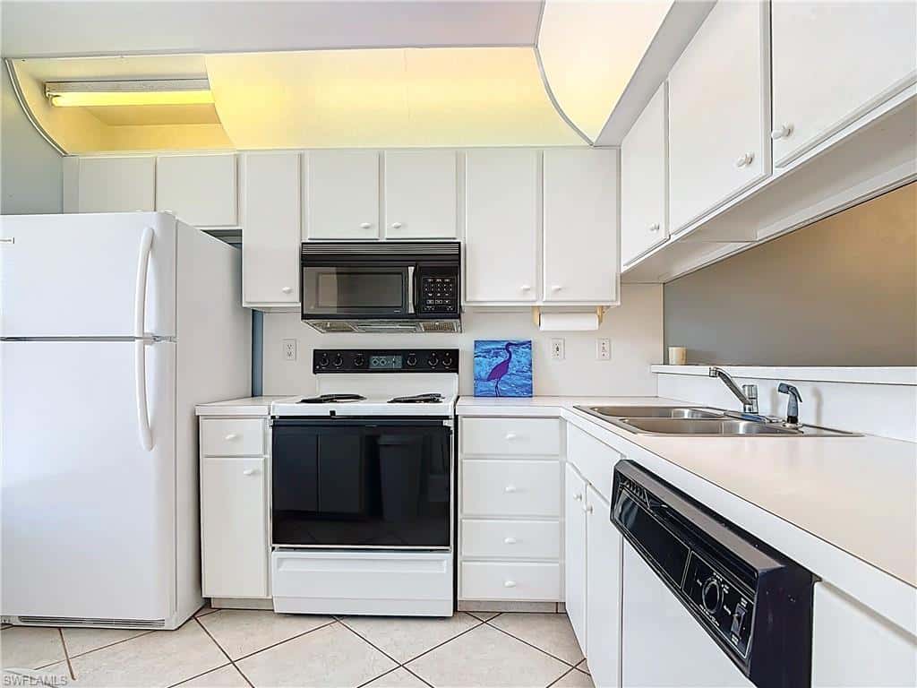 1025 Mainsail Dr #215, Naples, photo 9
