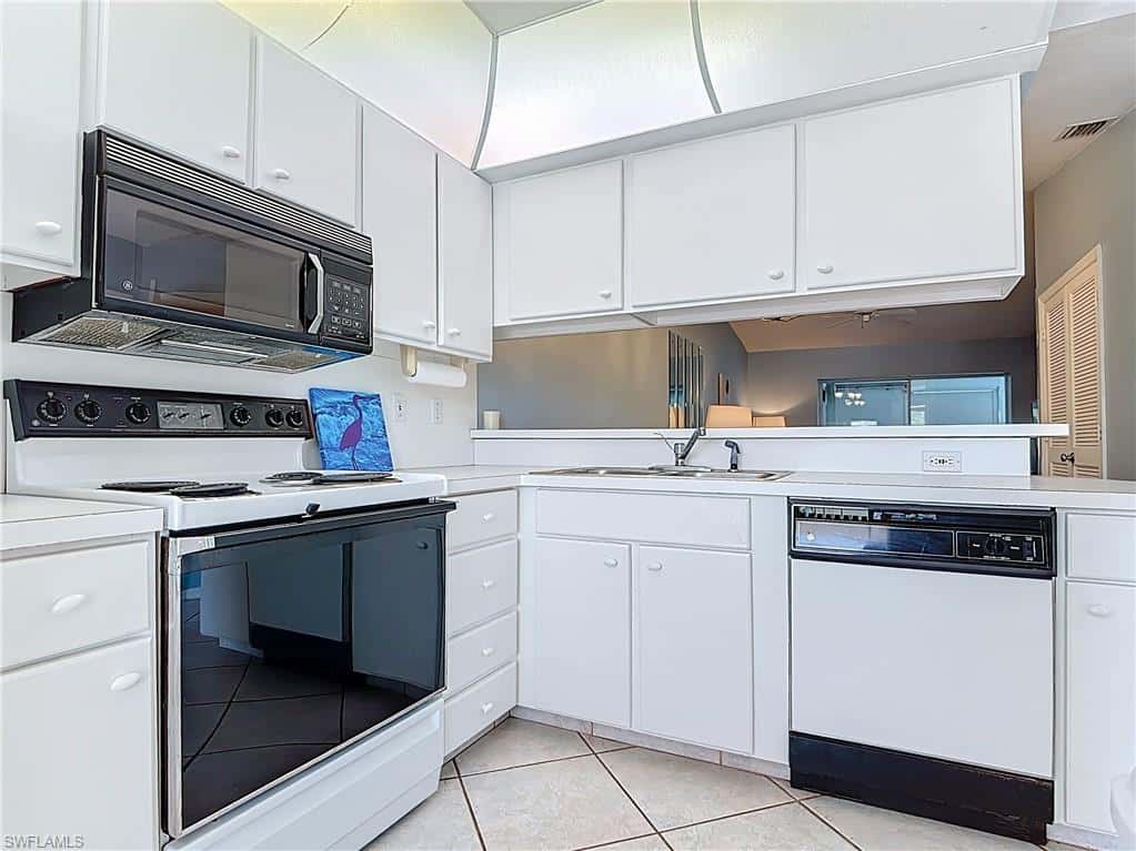 1025 Mainsail Dr #215, Naples, photo 11