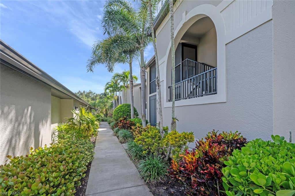 8600 Naples Heritage Dr #526, Naples, photo 4