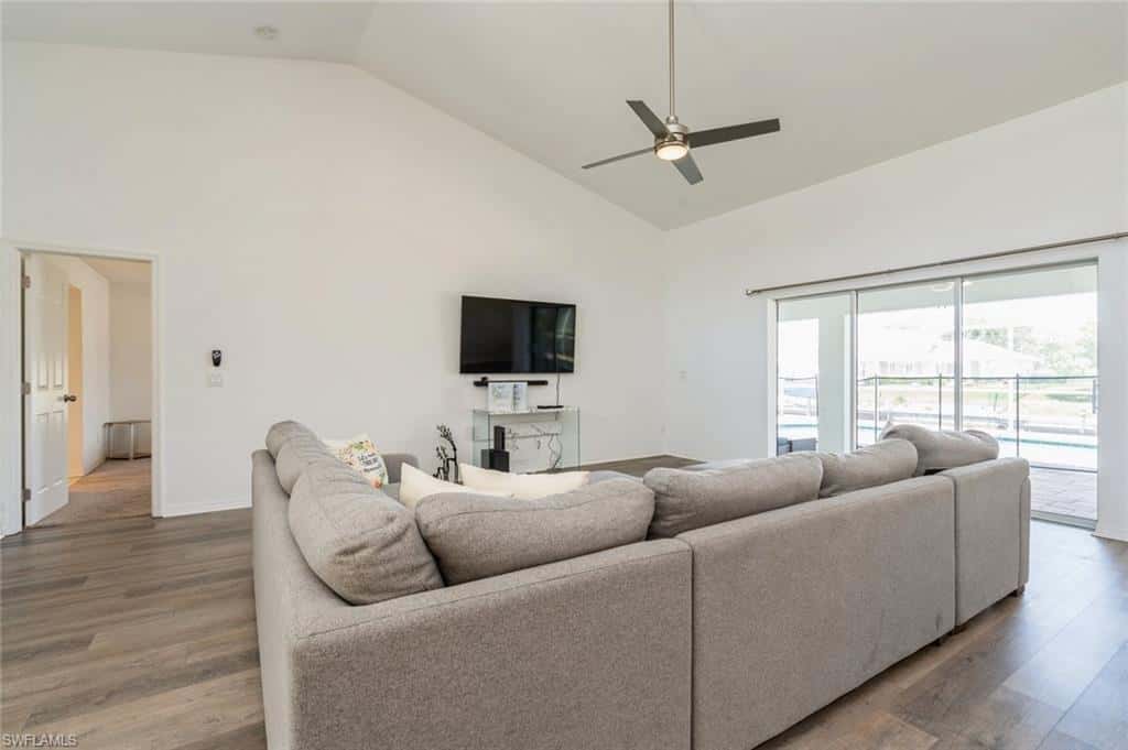 1921 12th St, Cape Coral, photo 9