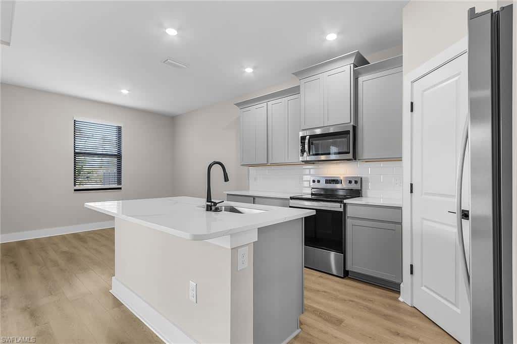 923 Admiral Bull Halsey Ave, Labelle, photo 8