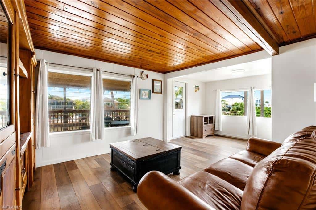 340 Crescent St, Fort Myers Beach, photo 13