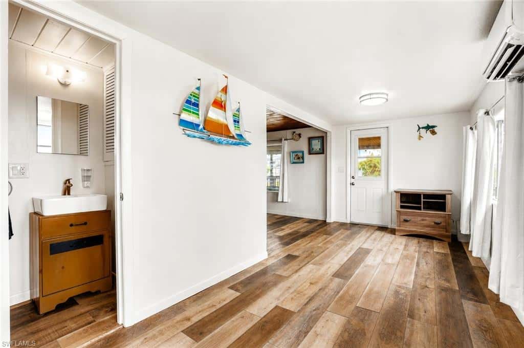 340 Crescent St, Fort Myers Beach, photo 17