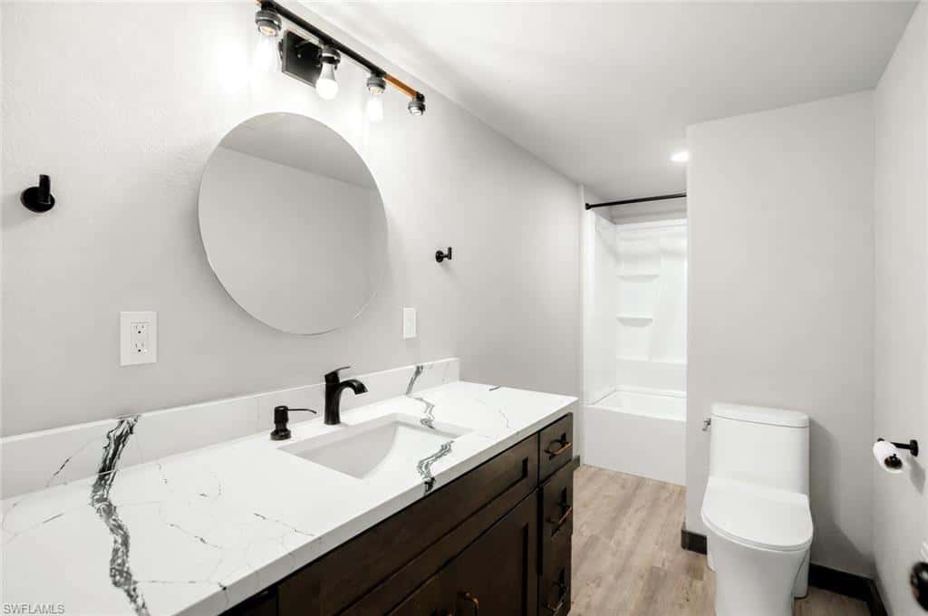 340 Crescent St, Fort Myers Beach, photo 32