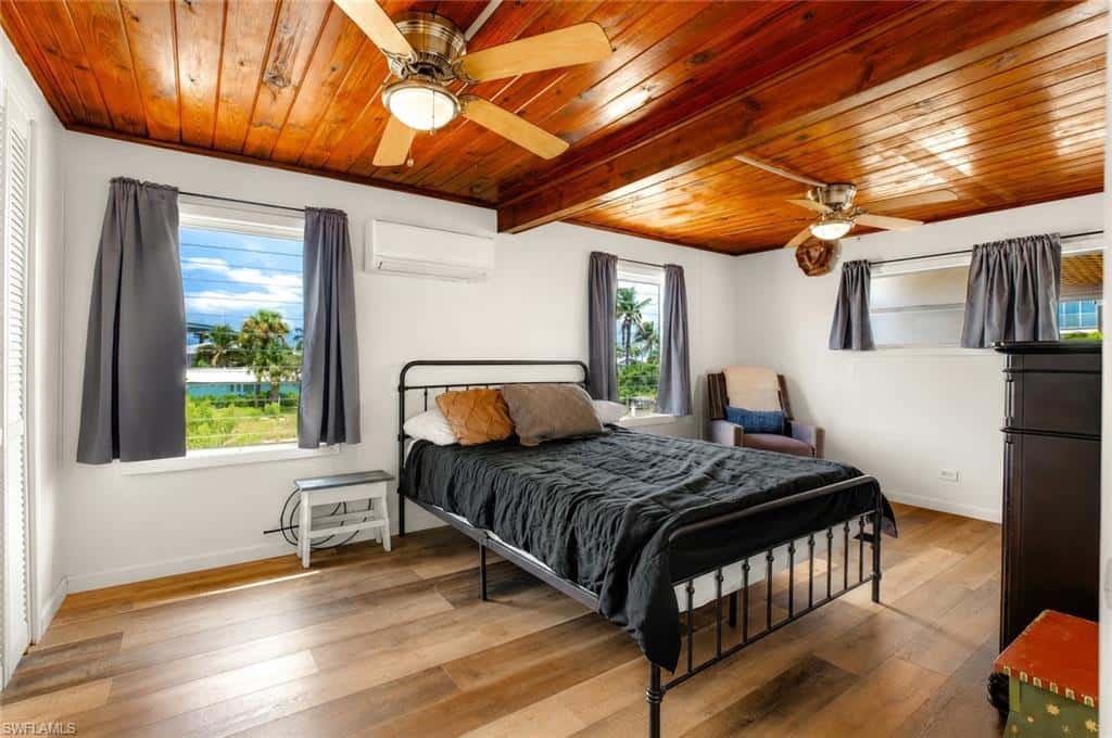 340 Crescent St, Fort Myers Beach, photo 14