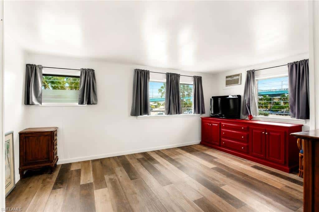 340 Crescent St, Fort Myers Beach, photo 15