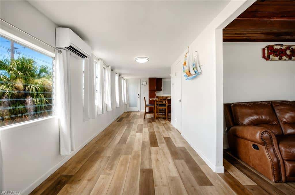 340 Crescent St, Fort Myers Beach, photo 8