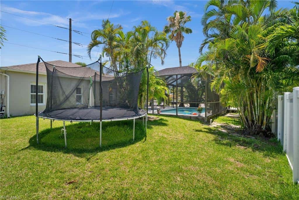 2017 Cape Coral Pkwy, Cape Coral, photo 9