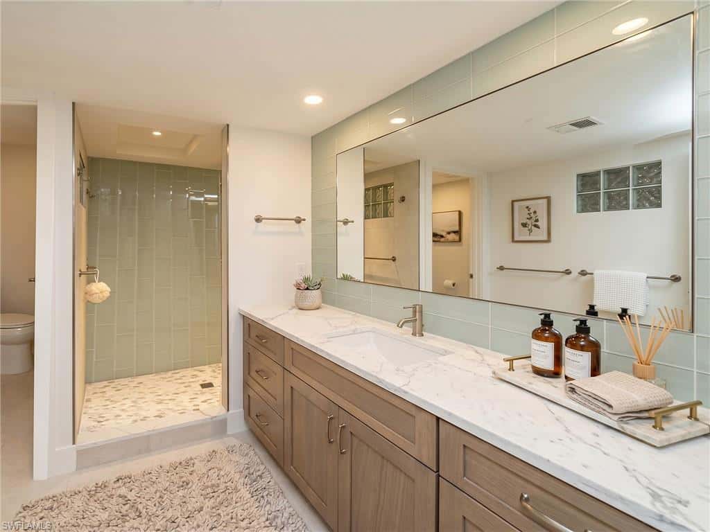 2959 Gulf Dr #204, Sanibel, photo 19