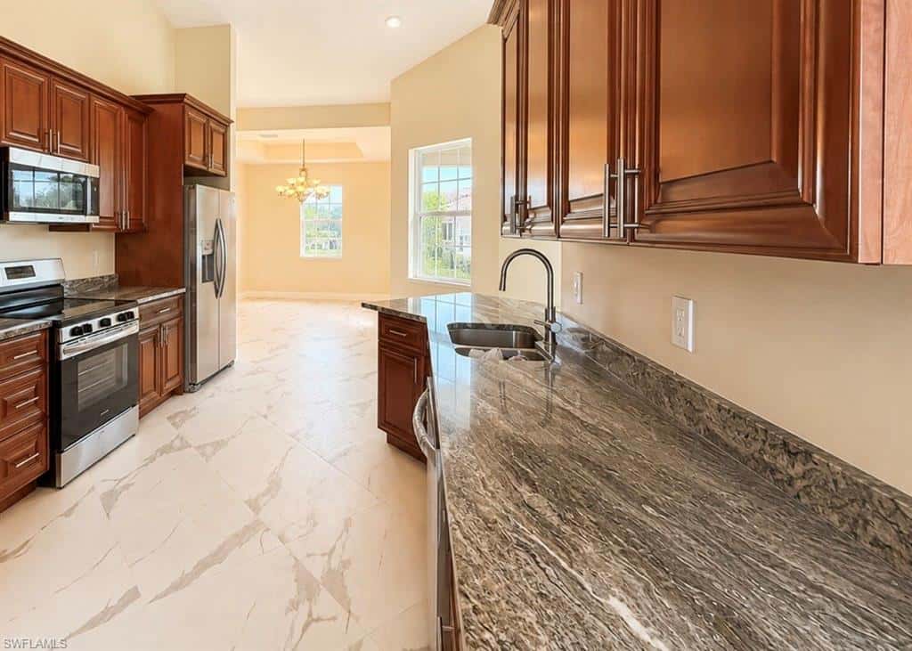 3707 13th St, Lehigh Acres, photo 5