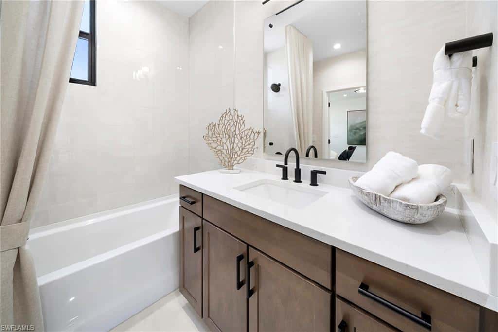 6092 Barbara Cir, Naples, photo 29