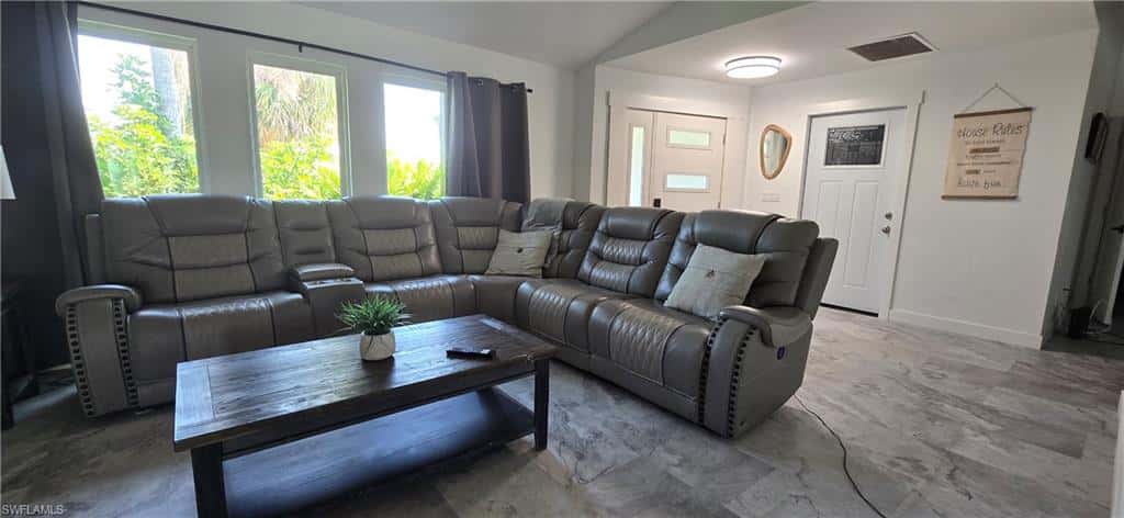 1610 Cornwallis Pkwy, Cape Coral, photo 5