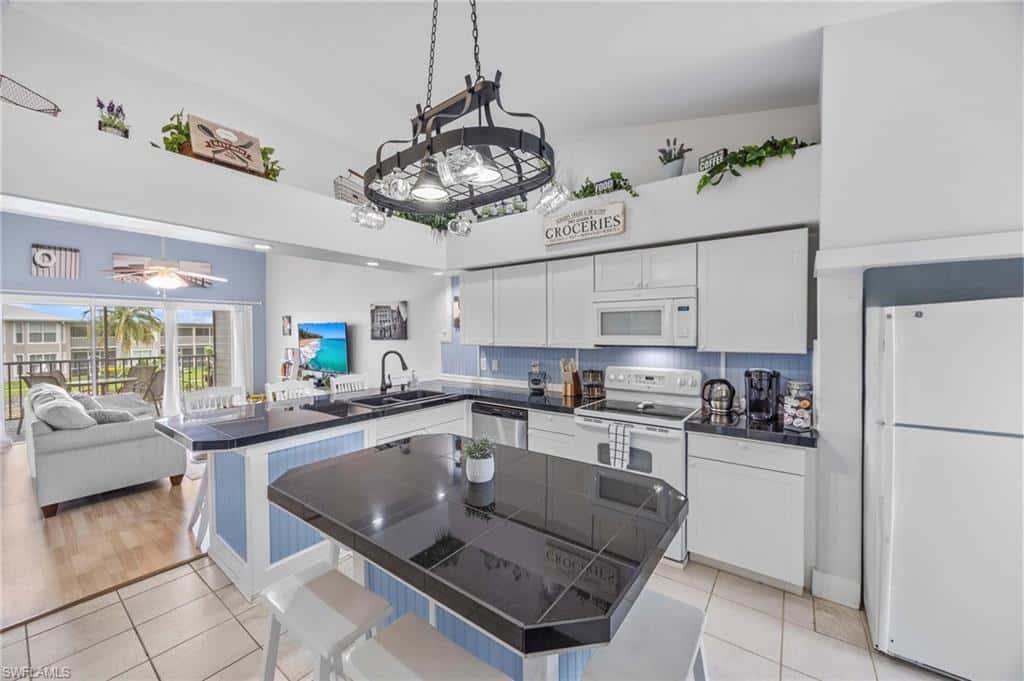 7980 Mahogany Run Ln #123, Naples, photo 11