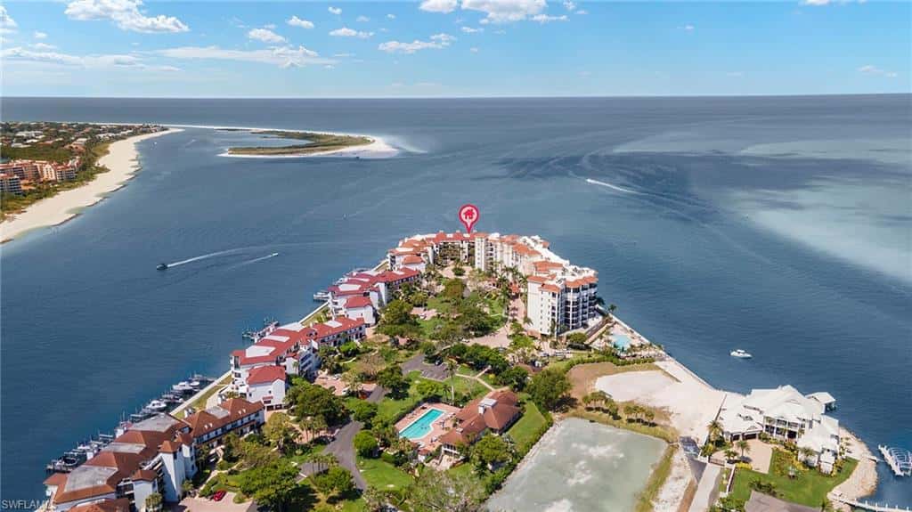 625 La Peninsula Blvd #625, Naples, photo 35