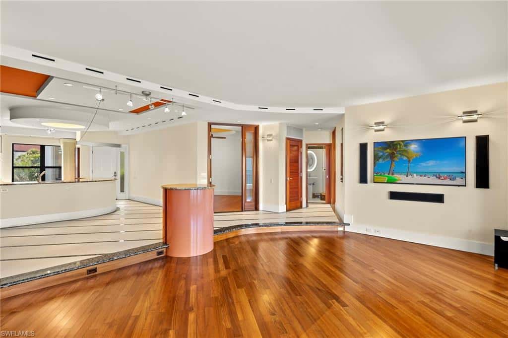 625 La Peninsula Blvd #625, Naples, photo 4