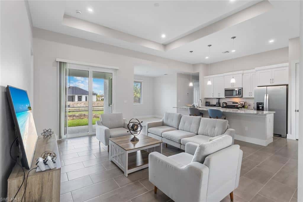 3607 8th Ct, Cape Coral, photo 4