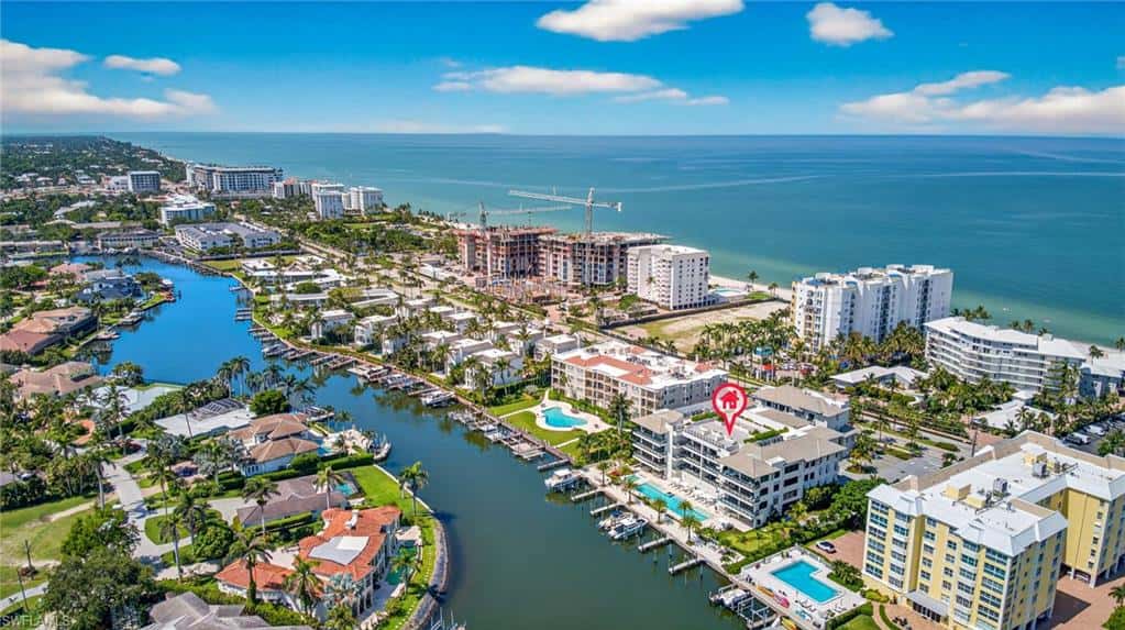 1820 Gulf Shore Blvd #202, Naples, photo 6
