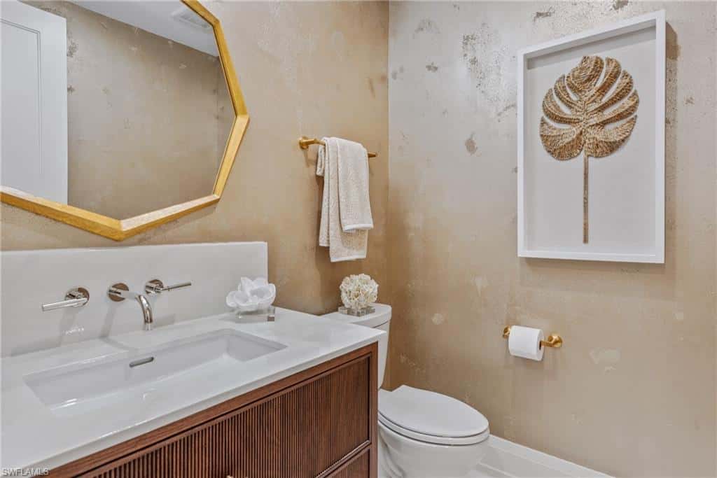 1820 Gulf Shore Blvd #202, Naples, photo 32