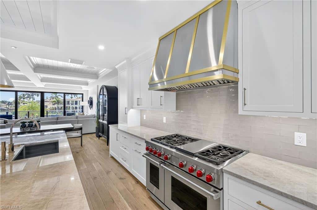 1820 Gulf Shore Blvd #202, Naples, photo 11