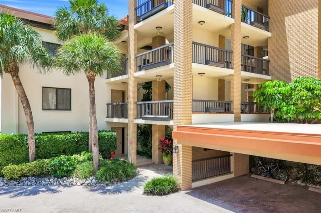 6770 Pelican Bay Blvd #225, Naples, photo 4