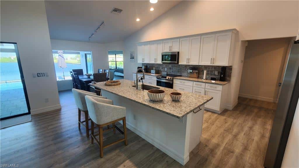 702 30th Pl, Cape Coral, photo 9