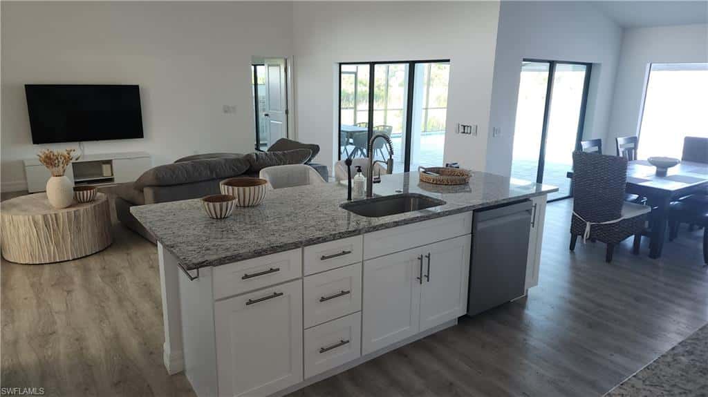 702 30th Pl, Cape Coral, photo 8