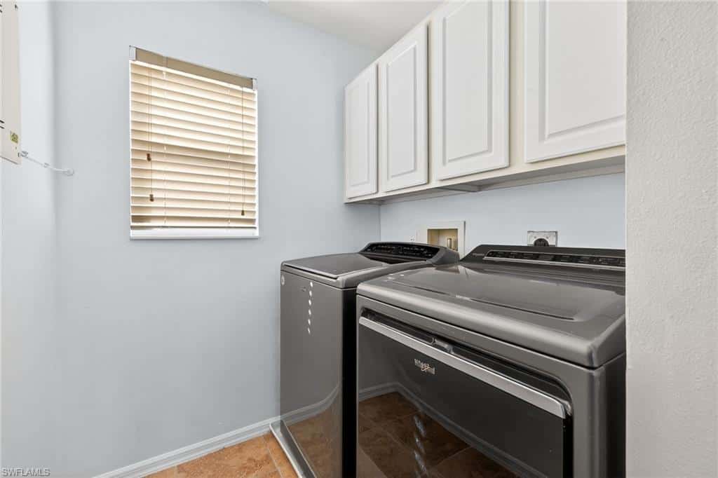 2858 Via Campania St, Fort Myers, photo 32