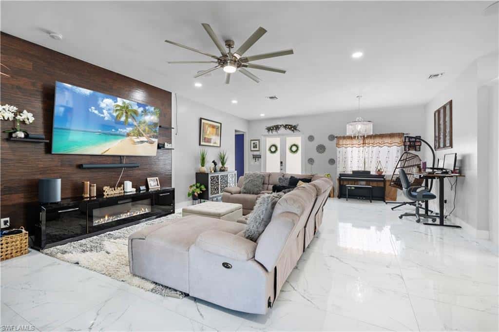 304 Bradley Ave, Lehigh Acres, photo 13