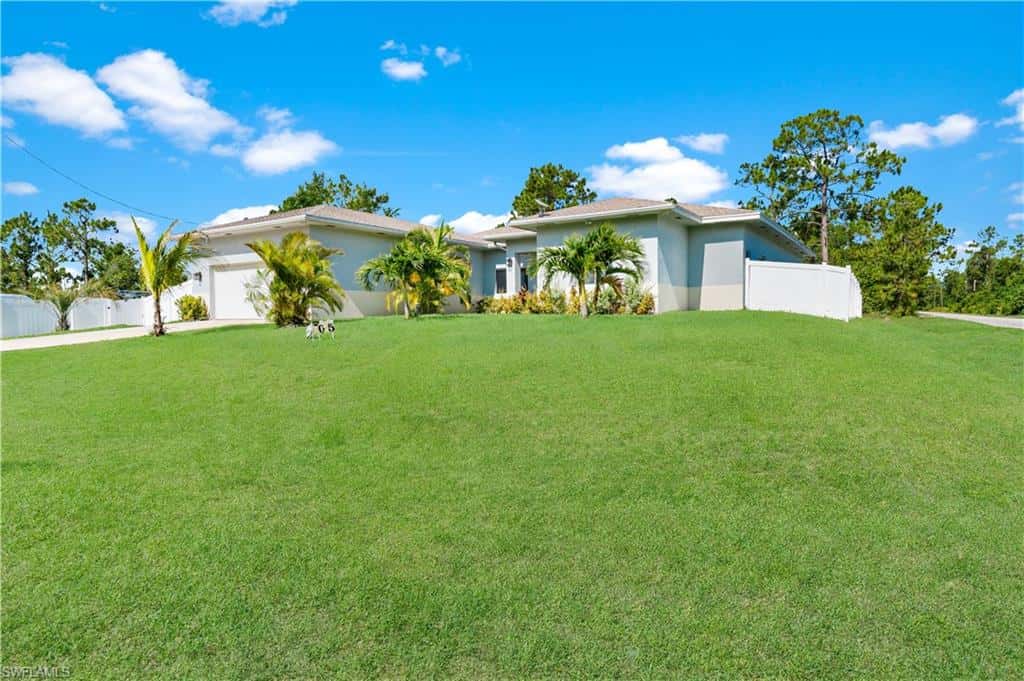 304 Bradley Ave, Lehigh Acres, photo 7