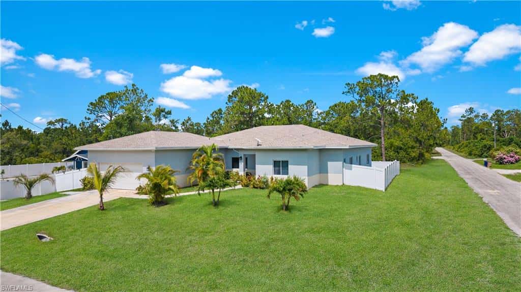 304 Bradley Ave, Lehigh Acres, photo 5