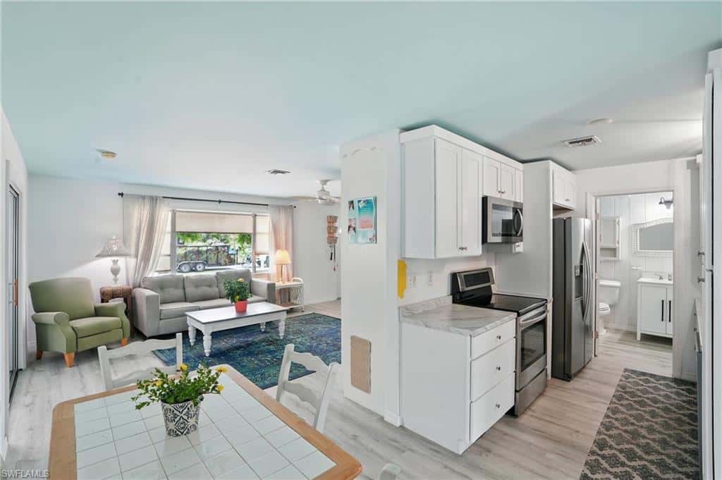 4011 Coconut Cir, Naples, photo 6