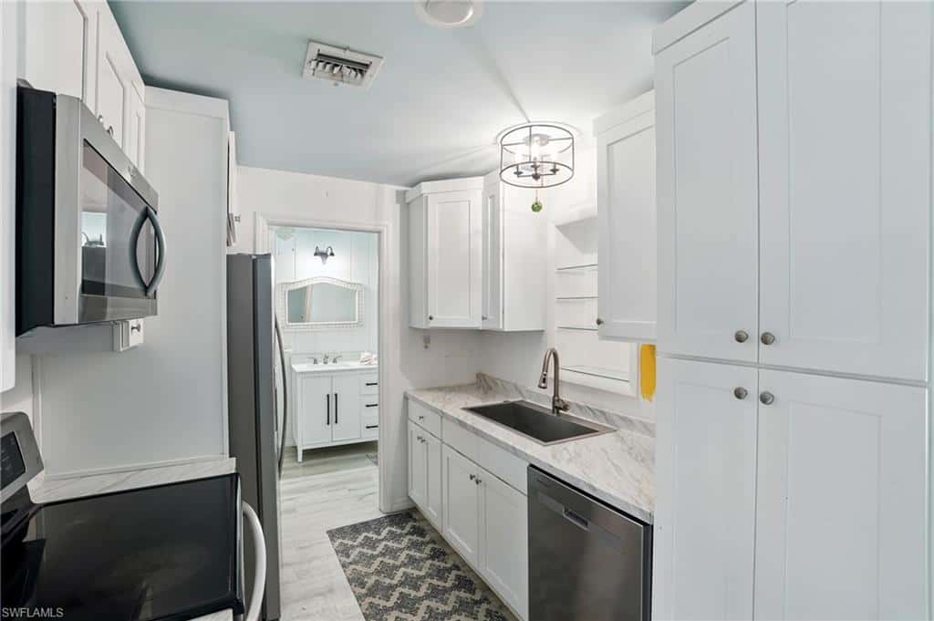 4011 Coconut Cir, Naples, photo 7