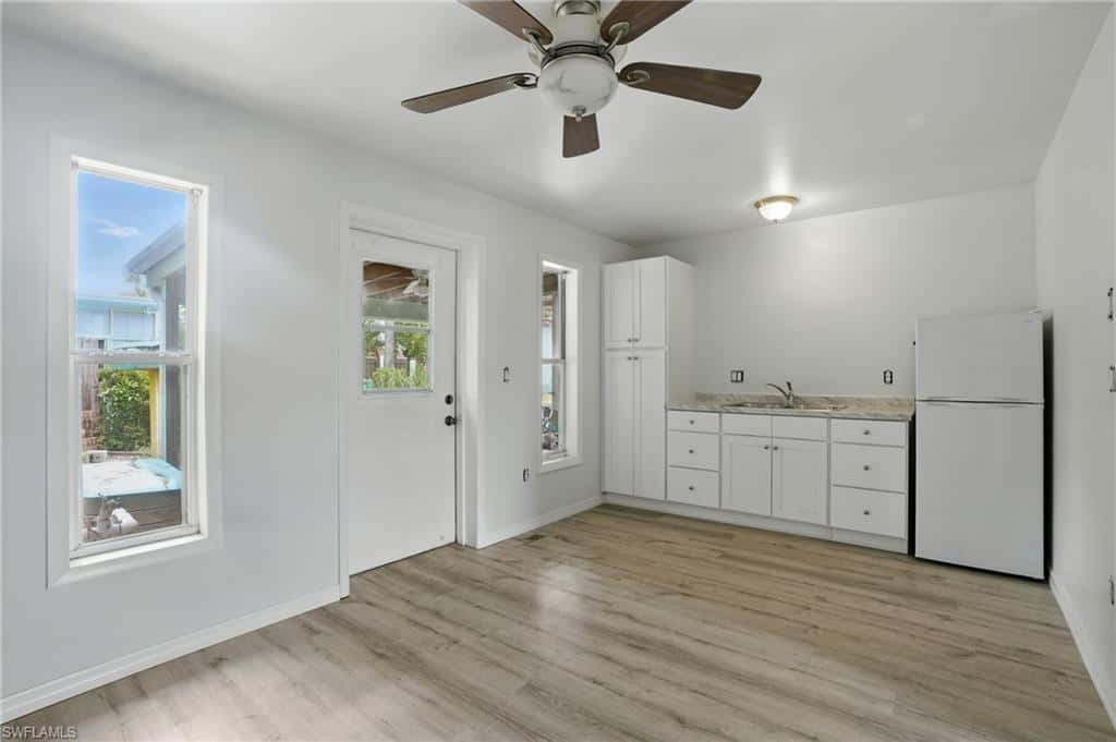 4011 Coconut Cir, Naples, photo 21