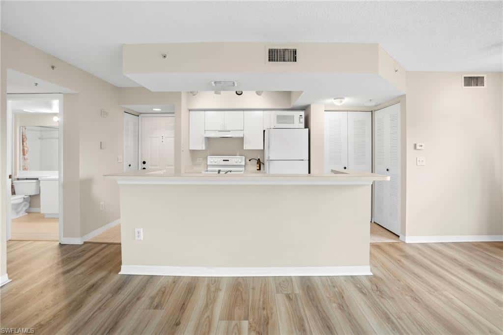 8851 Colonnades Ct #128, Bonita Springs, photo 5