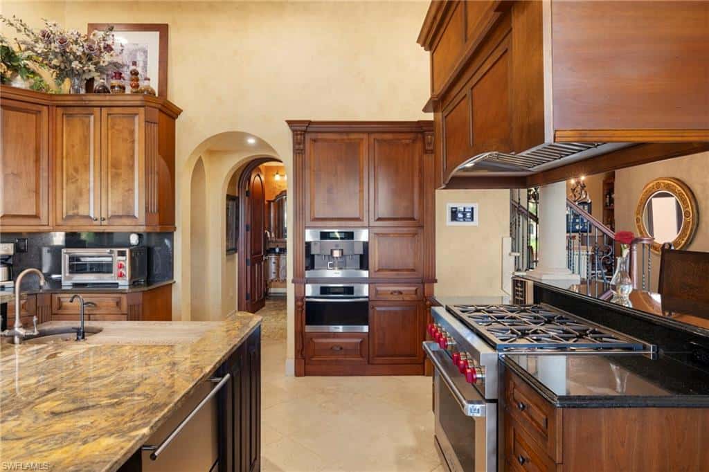 841 Cypress Lake Cir, Fort Myers, photo 9