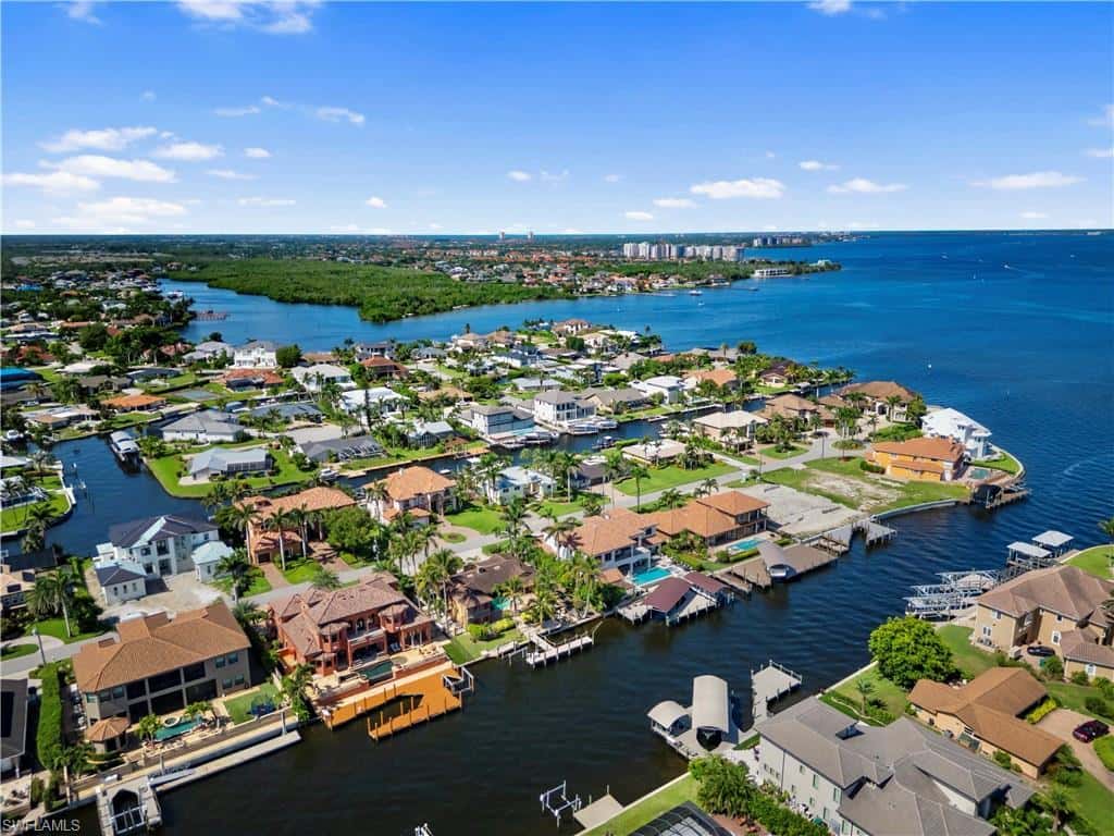 841 Cypress Lake Cir, Fort Myers, photo 44