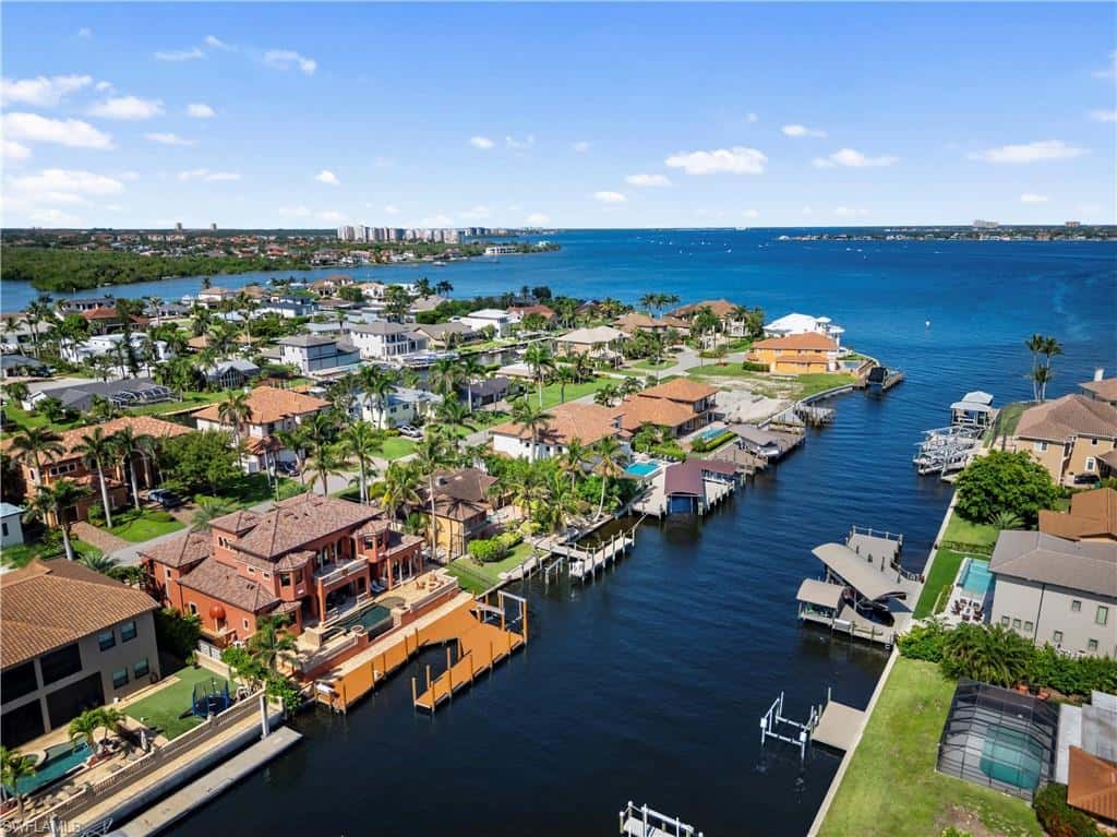 841 Cypress Lake Cir, Fort Myers, photo 4