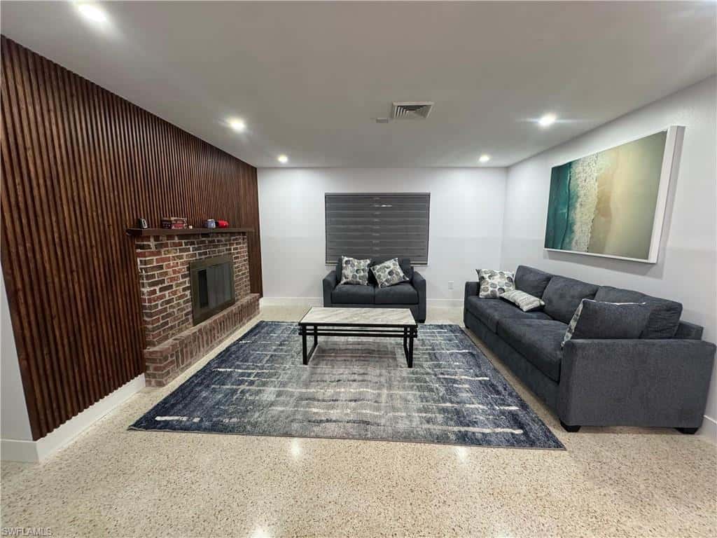 2231 Isle Of Pines Ave, Fort Myers, photo 6