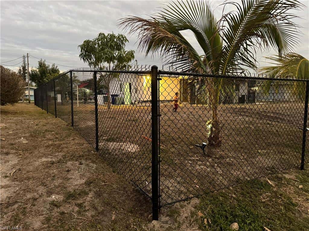 2231 Isle Of Pines Ave, Fort Myers, photo 21