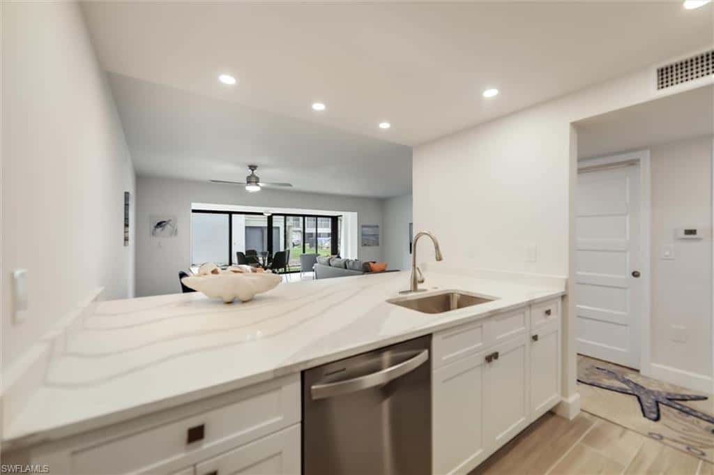 760 Sextant Dr #321, Sanibel, photo 4