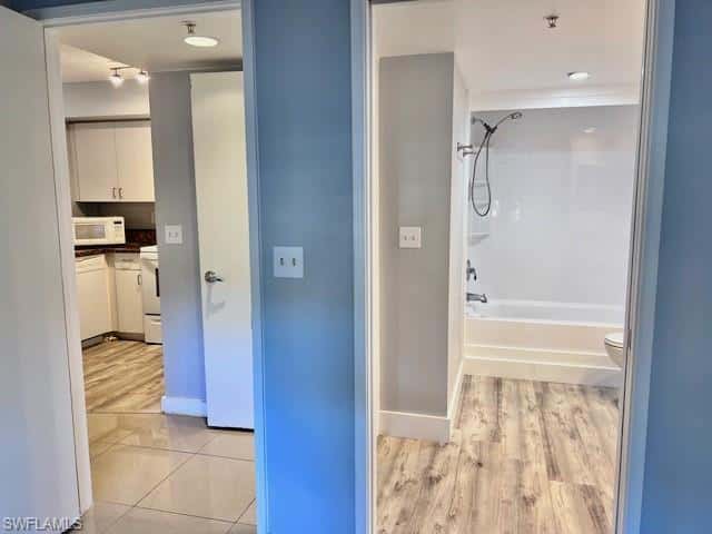 1185 Wildwood Lakes Blvd #101, Naples, photo 17