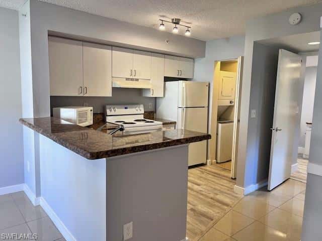 1185 Wildwood Lakes Blvd #101, Naples, photo 11